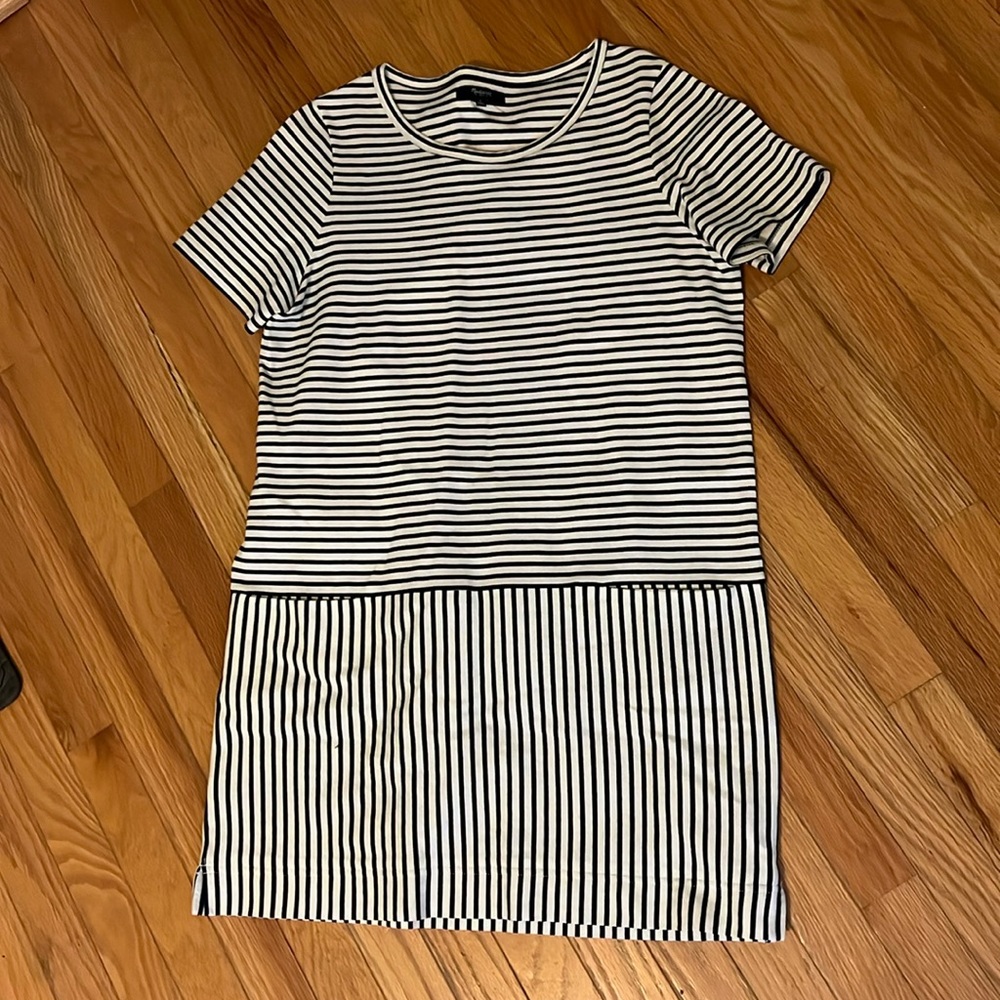 Madewell black and white striped dress with two front pockets